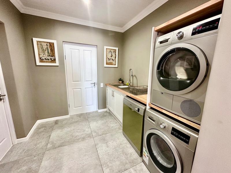 To Let 4 Bedroom Property for Rent in Pinnacle Point Golf Estate Western Cape